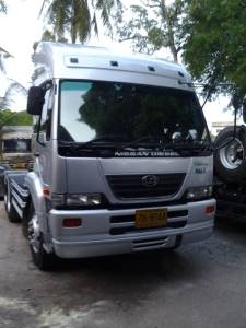 หัวลาก  NISSAN  320 แรง   ปี 52