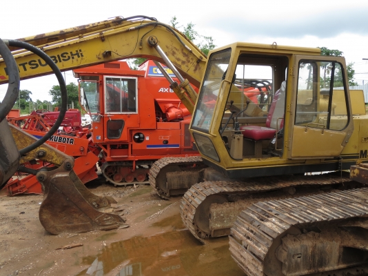 รถแบคโฮ Mitsubishi MS110 รถนอก