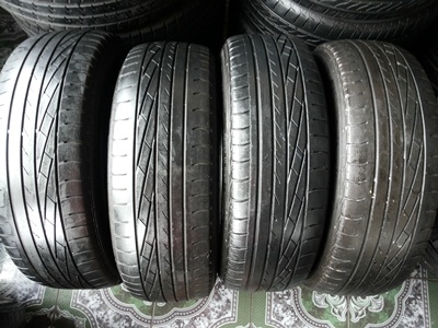 ขายยาง195/65/15  4 ชุด185/60/15  1  ชุด รวม5ชุด 4000 เหมาหมด