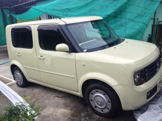 ขายหรือแลก  NISSAN Cube สีครีม อินวอยร์  เอกสารครบ โทร 0897613595 (เบียร์)