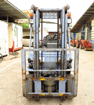 รถยกไฟฟ้า แบบนั่งขับขนาด 1.5 ตัน เสาสูง 3 เมตร TCM FB15H5 รถยกไฟฟ้า แบบนั่งขับขนาด 1.5 ตัน เสาสูง 3 เมตร TCM FB15H5