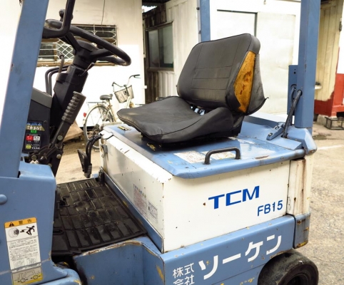 รถยกไฟฟ้า แบบนั่งขับขนาด 1.5 ตัน เสาสูง 3 เมตร TCM FB15H5 รถยกไฟฟ้า แบบนั่งขับขนาด 1.5 ตัน เสาสูง 3 เมตร TCM FB15H5