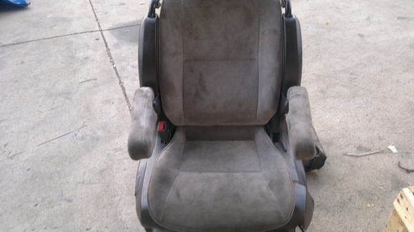 ขายเก้าอี้ไฟฟ้าสำหรับผู้สูงอายุหรือพิการเหมาะใส่รถmpvหรือรถตู้