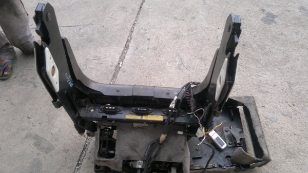 ขายเก้าอี้ไฟฟ้าสำหรับผู้สูงอายุหรือพิการเหมาะใส่รถmpvหรือรถตู้