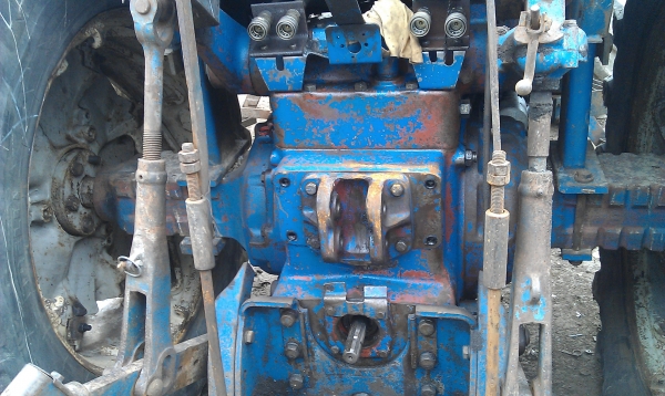 ขายรถไถFORDใช้งานได้ถูกๆ