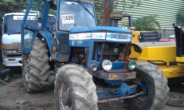 ขายรถไถFORDใช้งานได้ถูกๆ