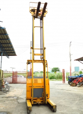 รถยกไฟฟ้า แบบยืนขับ ขนาด 2 ตัน เสาสูง 4 เมตร Nichiyu FBRA20-H70B-450