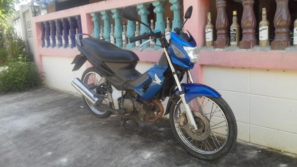 SONIC125 ทะเบียนโอนภาษีขาดต่อปีกว่าขายถูกๆ8800บาท