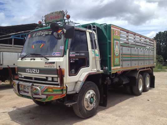 ขายISUZU จัมโบ้200 หัวร็อค กระบะเนียมยางดี10เส้น คัทซีสวย สวยทั้งคัน