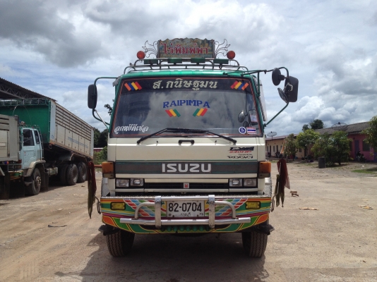 ขายISUZU จัมโบ้200 หัวร็อค กระบะเนียมยางดี10เส้น คัทซีสวย สวยทั้งคัน