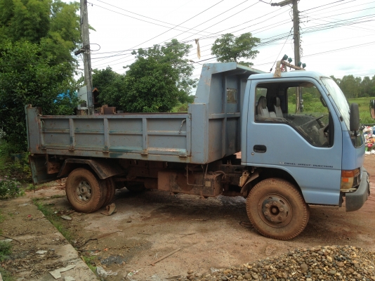 ขายรถหกล้ออีซูซุ สภาพสวย ราคา 630000 บาท โทร 0812628564