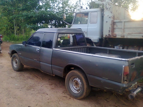 ขาย  ISUZU KB 2500 DI เครื่องทอง เครื่องแน่นๆ