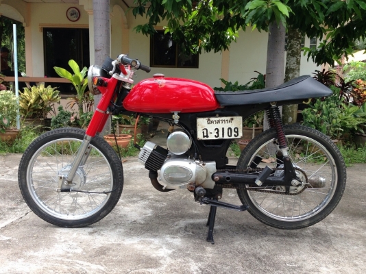 ขายรถมอเตอร์ไซค์ SUZUKI A100 สภาพ 80\% ขายรถมอเตอร์ไซค์ SUZUKI A100 สภาพ 80\%