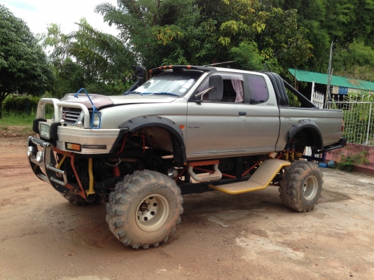 ขายรถบิ๊กฟุต สภาพสวย โทร 0812628564