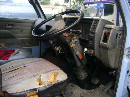 ขายรถ 4 ล้อ NKR58E เครื่อง4BE1 110 แรง เครื่องดีไม่มีไอ สภาพพร้อมใช้งาน