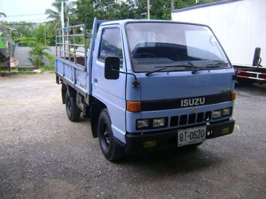 ขายรถ 4 ล้อ NKR58E เครื่อง4BE1 110 แรง เครื่องดีไม่มีไอ สภาพพร้อมใช้งาน