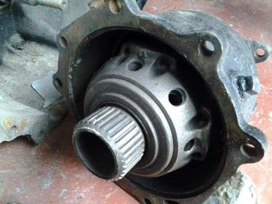 ระฆังดาวเทียมของรถ มิตซู10ล้อ ระฆังดาวเทียมของรถ มิตซู10ล้อ