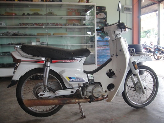 ขายดรีม คุรุสภา สีขาว สภาพสวยพร้อมใช้งาน ( ทะเบียนพร้อมชุดโอน ) ขายดรีม คุรุสภา สีขาว สภาพสวยพร้อมใช้งาน ( ทะเบียนพร้อมชุดโอน )