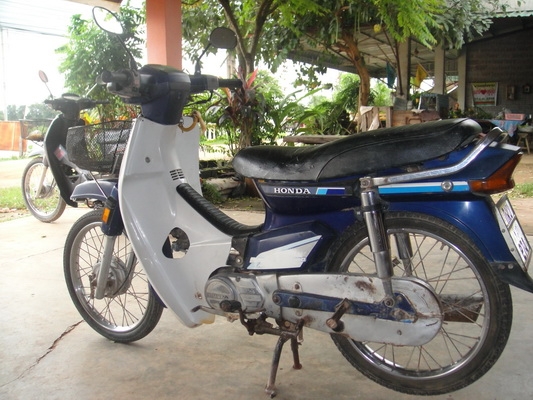 ขายฮอนด้าดรีม คุรุสภา สีน้ำเงิน สภาพสวยพร้อมใช้งาน (ทะเบียนพร้อมชุดโอน )