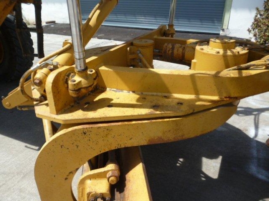 ขายรถเกรด CAT 140H , sn;2ZK08136 ,yr.2003,hr.9887 ติดสแควริฟายจากนอก ยางใหม่ 085-9049669