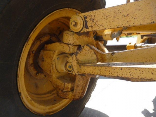 ขายรถเกรด CAT 140H , sn;2ZK08136 ,yr.2003,hr.9887 ติดสแควริฟายจากนอก ยางใหม่ 085-9049669