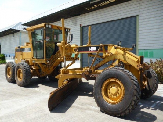 ขายรถเกรด CAT 140H , sn;2ZK08136 ,yr.2003,hr.9887 ติดสแควริฟายจากนอก ยางใหม่ 085-9049669