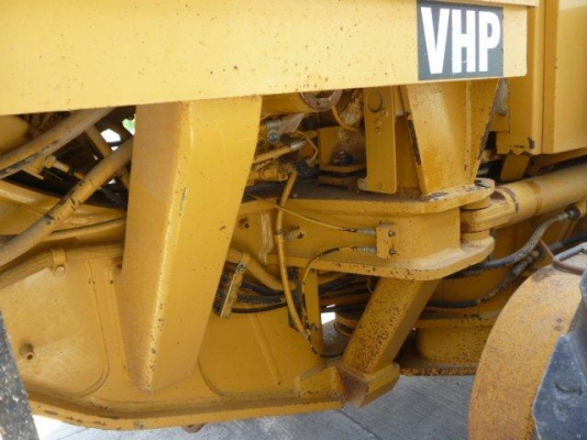 ขายรถเกรด CAT 140H , sn;2ZK08136 ,yr.2003,hr.9887 ติดสแควริฟายจากนอก ยางใหม่ 085-9049669