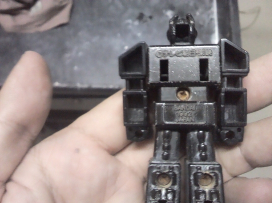 ขายหุ่นเหล็กตัวเล็กๆ ขายหุ่นเหล็กตัวเล็กๆ