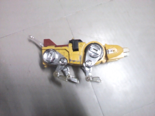 ขายหุ่นเหล็กตัวเล็กๆ ขายหุ่นเหล็กตัวเล็กๆ