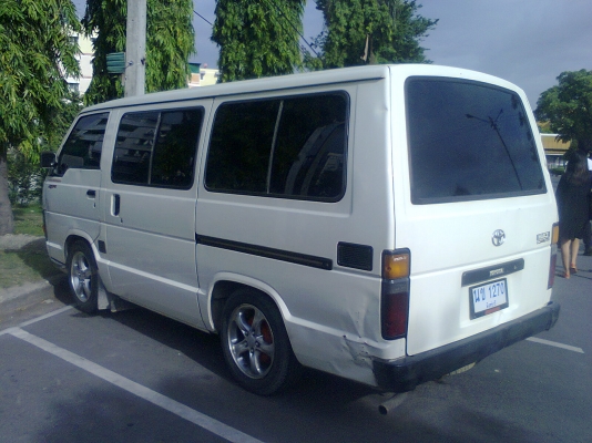 ขายรถตู้โตโยต้า ไฮท์เอท