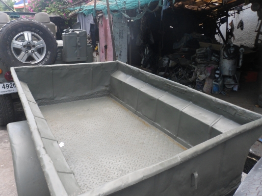 ขายจี๊ปและพ่วงหลัง ขายจี๊ปและพ่วงหลัง