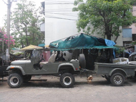 ขายจี๊ปและพ่วงหลัง ขายจี๊ปและพ่วงหลัง