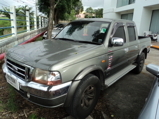 ขายฟรอดร์สี่ประตู  โฟวิน อินเตอร์เทอร์โบ ประหยังน้ำมันครับ ปี2003  ราคาถูกมากๆครับ