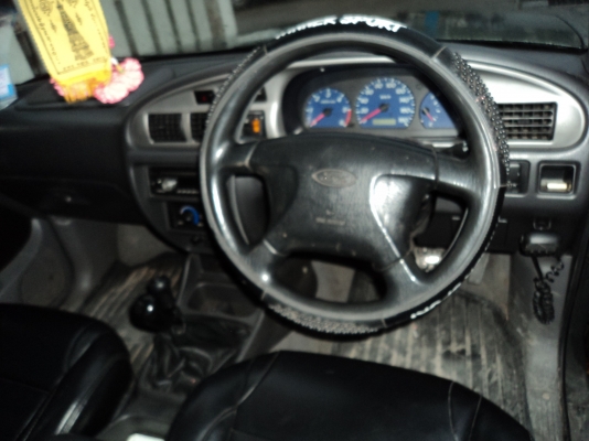 ขายฟรอดร์สี่ประตู  โฟวิน อินเตอร์เทอร์โบ ประหยังน้ำมันครับ ปี2003  ราคาถูกมากๆครับ