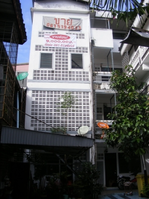 ขายบ้านพร้อมหอพักใกล้สถานีรถไฟบางซ่อน