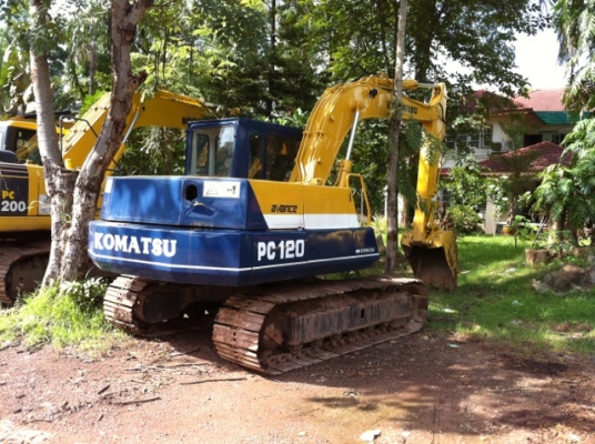 ขายรถแบ็คโฮ komatsu pc 100 รุ่น 3 เครื่องเดิม ปั๊มเดิม รถพร้อมใช้งาน เอกสารสัญญาซื้อขาย