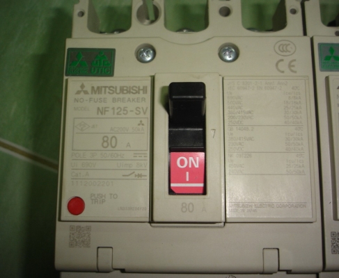 ขายเบรคเกอร์ไฟฟ้า 3P 80A,20A MITSUBISHI