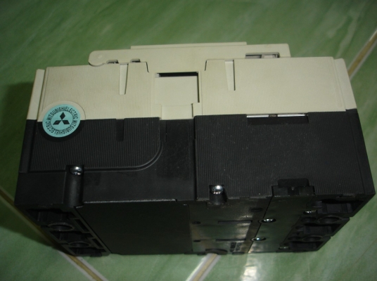 ขายเบรคเกอร์ไฟฟ้า 3P 80A,20A MITSUBISHI