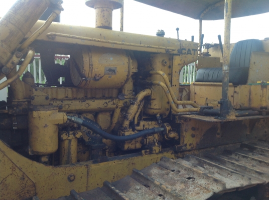 ขายรถแทรคเตอร์ CATERPILLAR D6C มีริปเปอร์หลัง S/N 26K 836 ขายรถแทรคเตอร์ CATERPILLAR D6C มีริปเปอร์หลัง S/N 26K 836