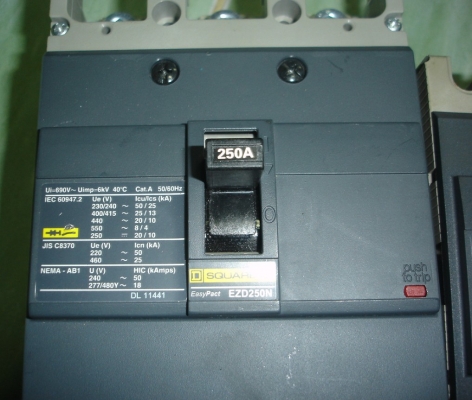 ขายเบรกเกอร์SQUARE D 3P 250A,30A