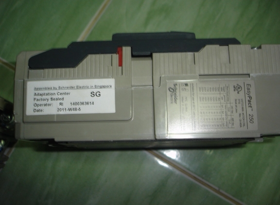 ขายเบรกเกอร์SQUARE D 3P 250A,30A