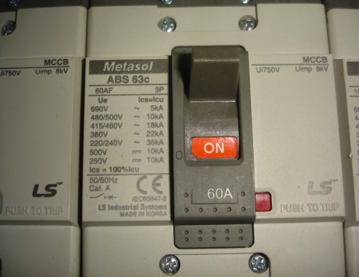 ขายเบรคเกอร์ไฟฟ้า 3P 60A matasol abn 103c