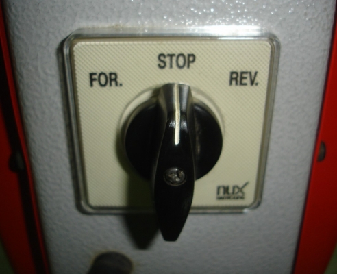 มีใครรู้จักเครื่องมือของเกาหลีตัวนี้ทำงานเกี่ยวกับอะไรคับ