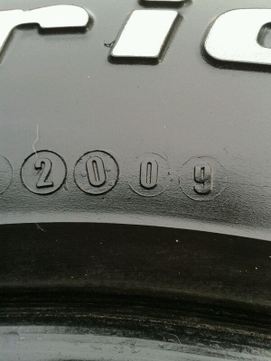 ขายยาง Mud BF Km2 ขนาด 265/75R16 ขายยาง Mud BF Km2 ขนาด 265/75R16