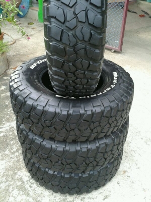 ขายยาง Mud BF Km2 ขนาด 265/75R16 ขายยาง Mud BF Km2 ขนาด 265/75R16