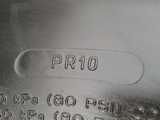 ขายยาง Mud BF Km2 ขนาด 265/75R16 ขายยาง Mud BF Km2 ขนาด 265/75R16