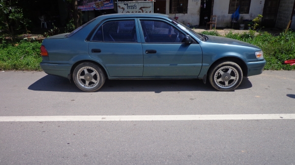 ขายรถเก๋ง โตโยต้า โคโรล่า เกียร์ รถออโต้ เครื่อง 1,500 ซีซี ปี 2539 พร้อมใช้งาน