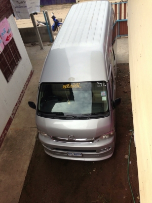 บริการให้เช่า รถตู้ VIP. 10 ที่นั่ง ดีเซล