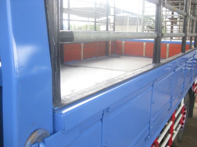 ขายรถ 6 ล้อ ISUZU NKR 130 แรง มีคอกแป๊บ โทร 088-4501277 ขายรถ 6 ล้อ ISUZU NKR 130 แรง มีคอกแป๊บ โทร 088-4501277