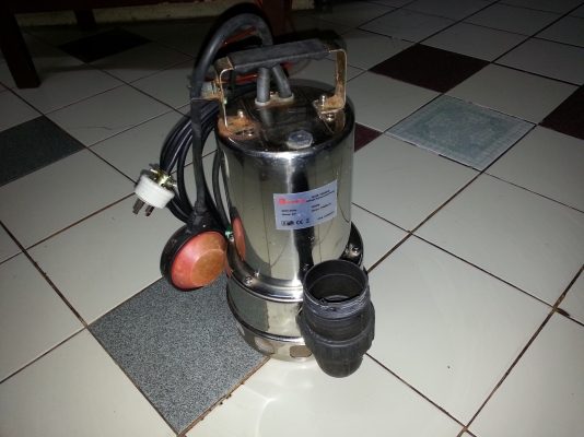 ขายไดโว่สูบน้ำสแตนเลสแบบมีลูกลอยพร้อมใช้งาน